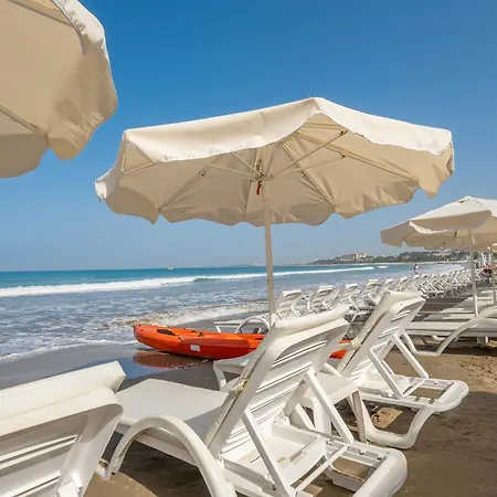 Отель Tropic Club & -