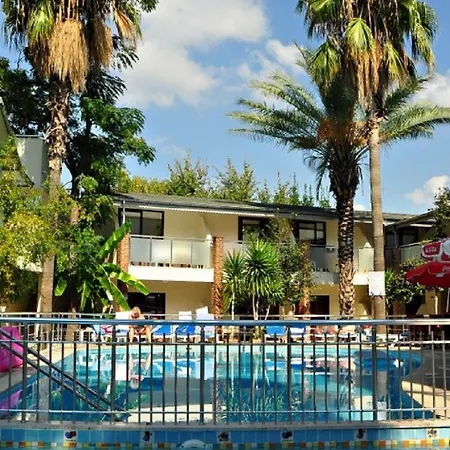 Tropic Club 3*